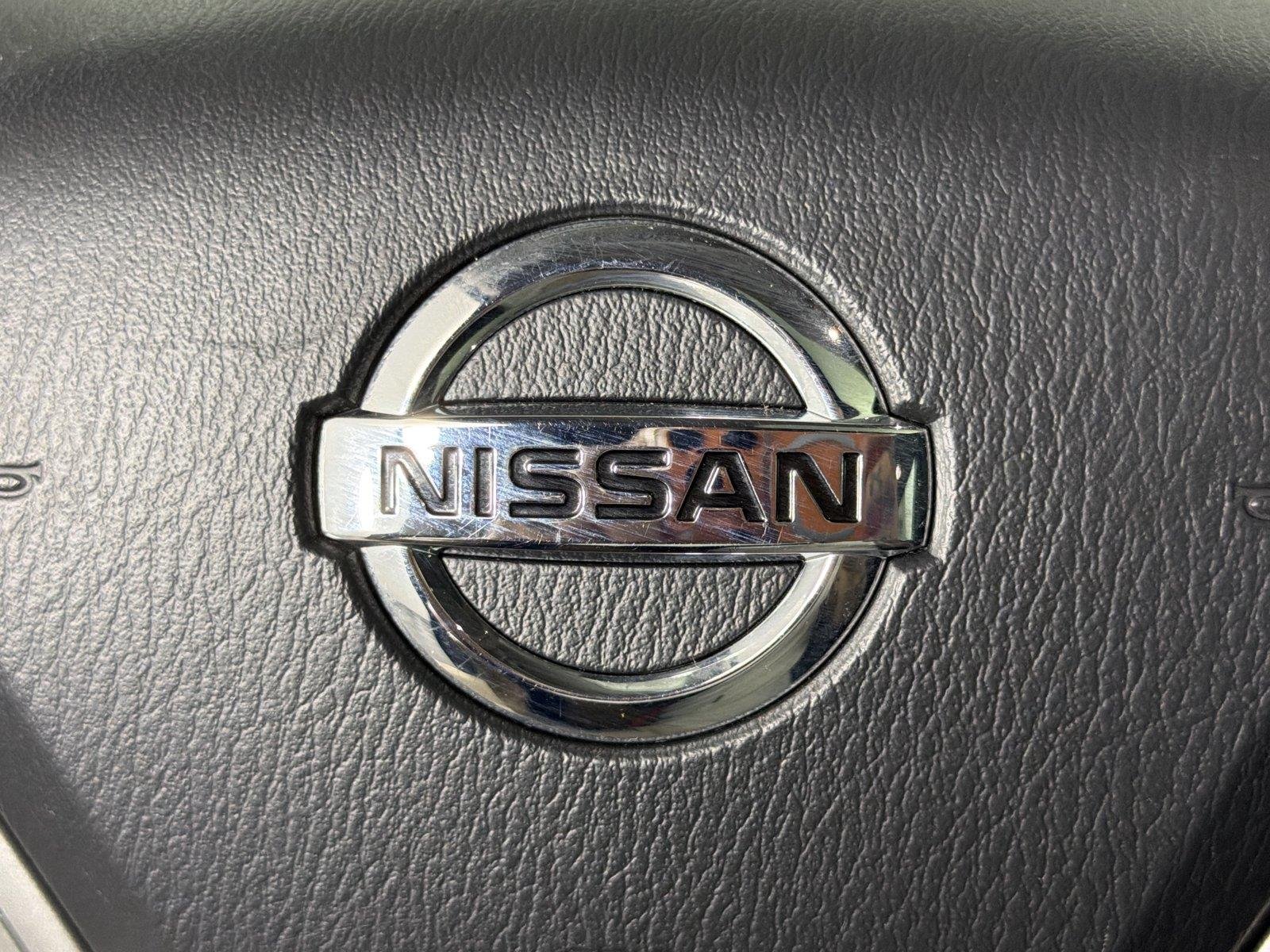 Used 2015 Gray Nissan Platinum image 26