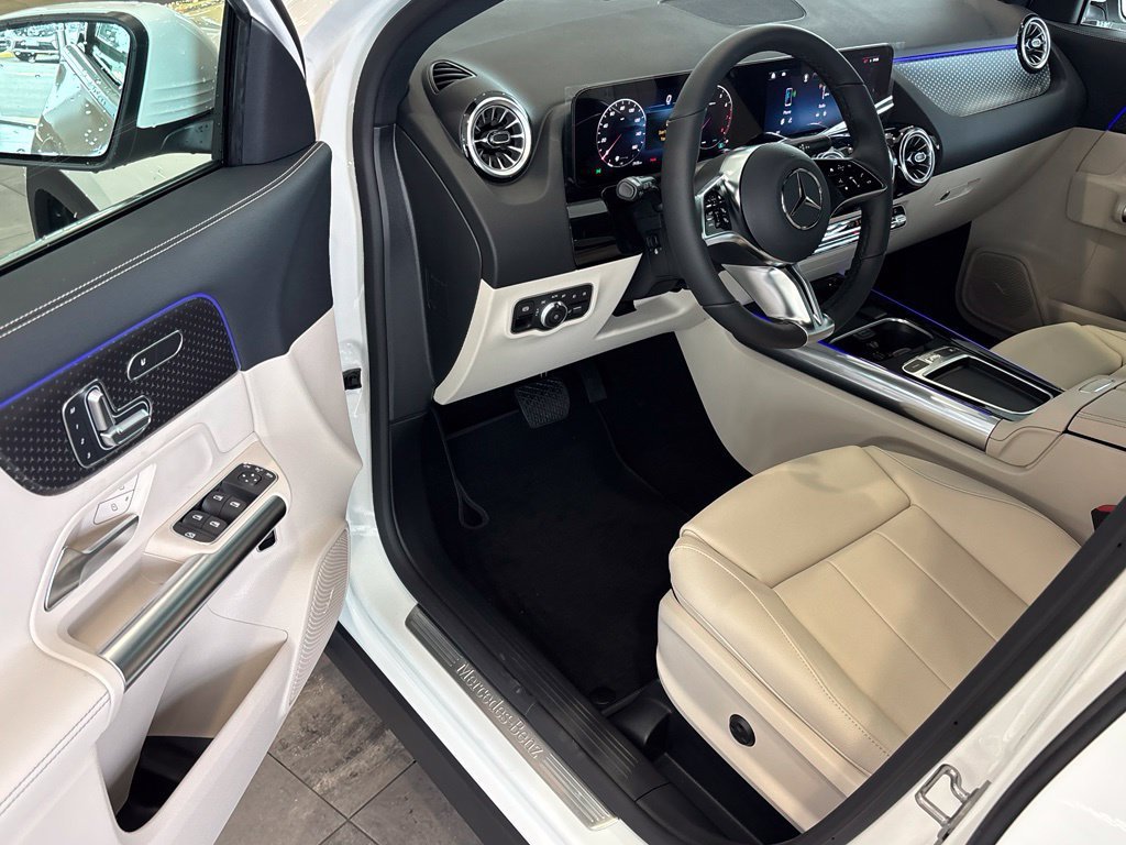 New 2026 Polar White Mercedes-Benz GLA 250 image 42