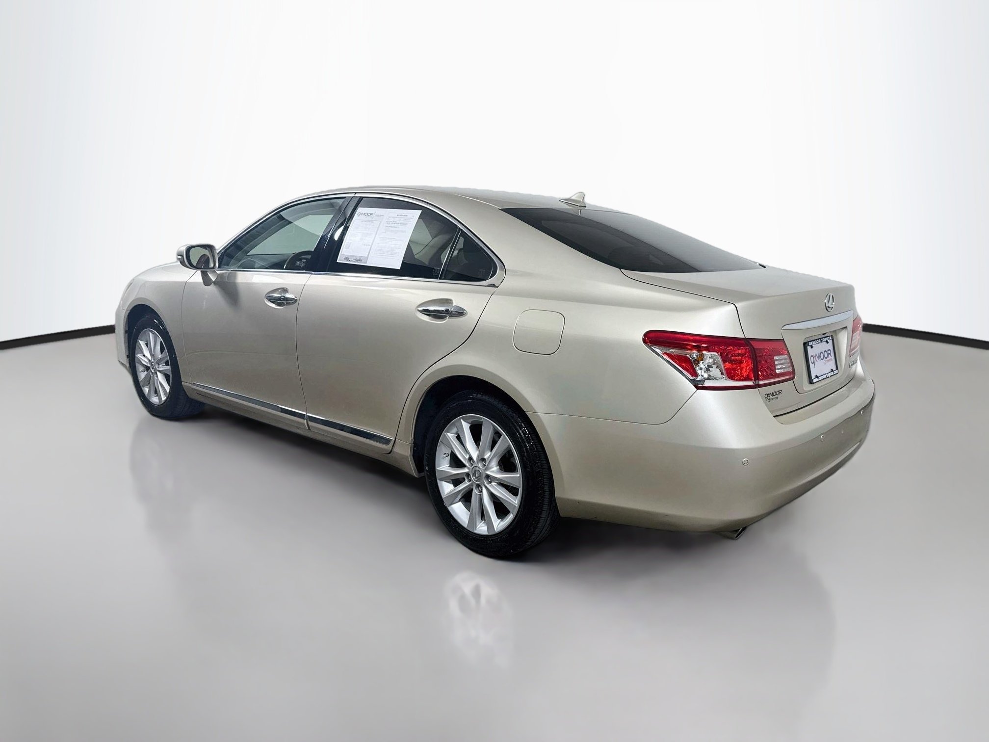 Used 2011 Satin Cashmere Metallic Lexus Base image 5