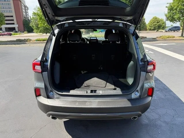 Used 2025 Gray Ford ST-Line image 5