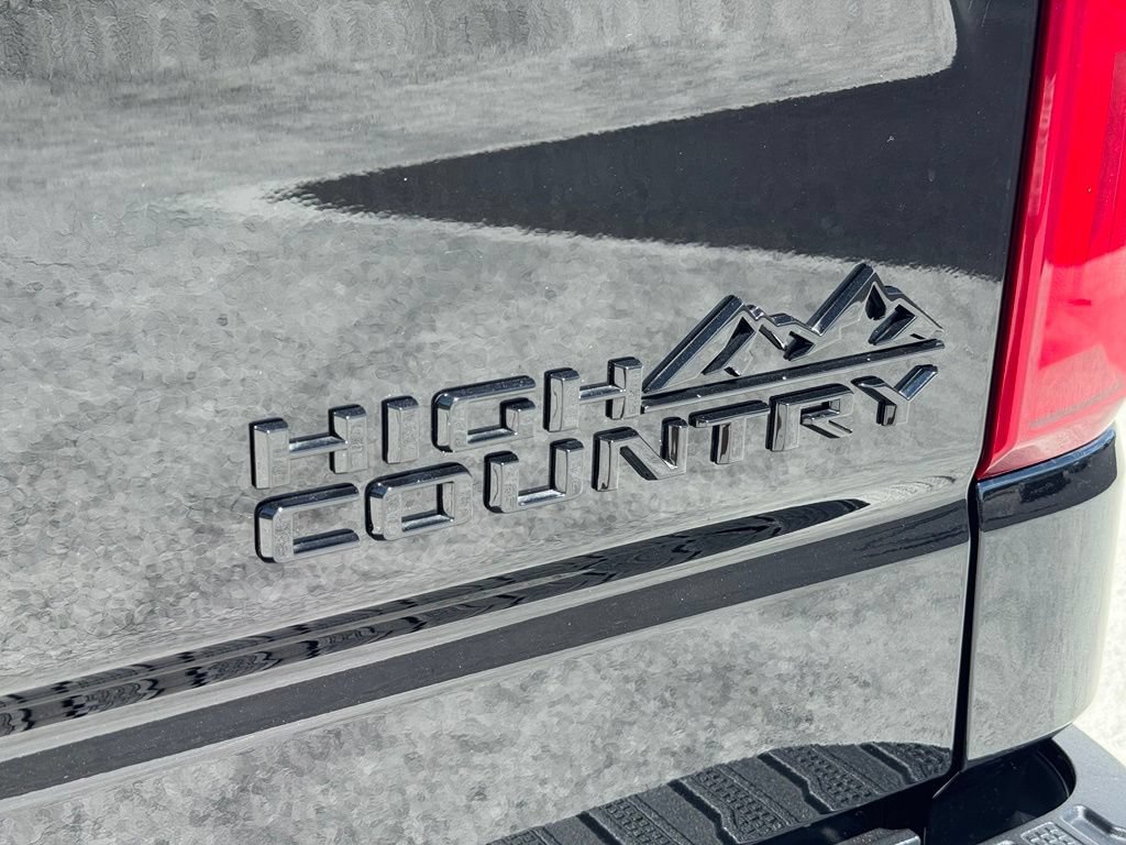 Used 2025 Black Chevrolet High Country image 15