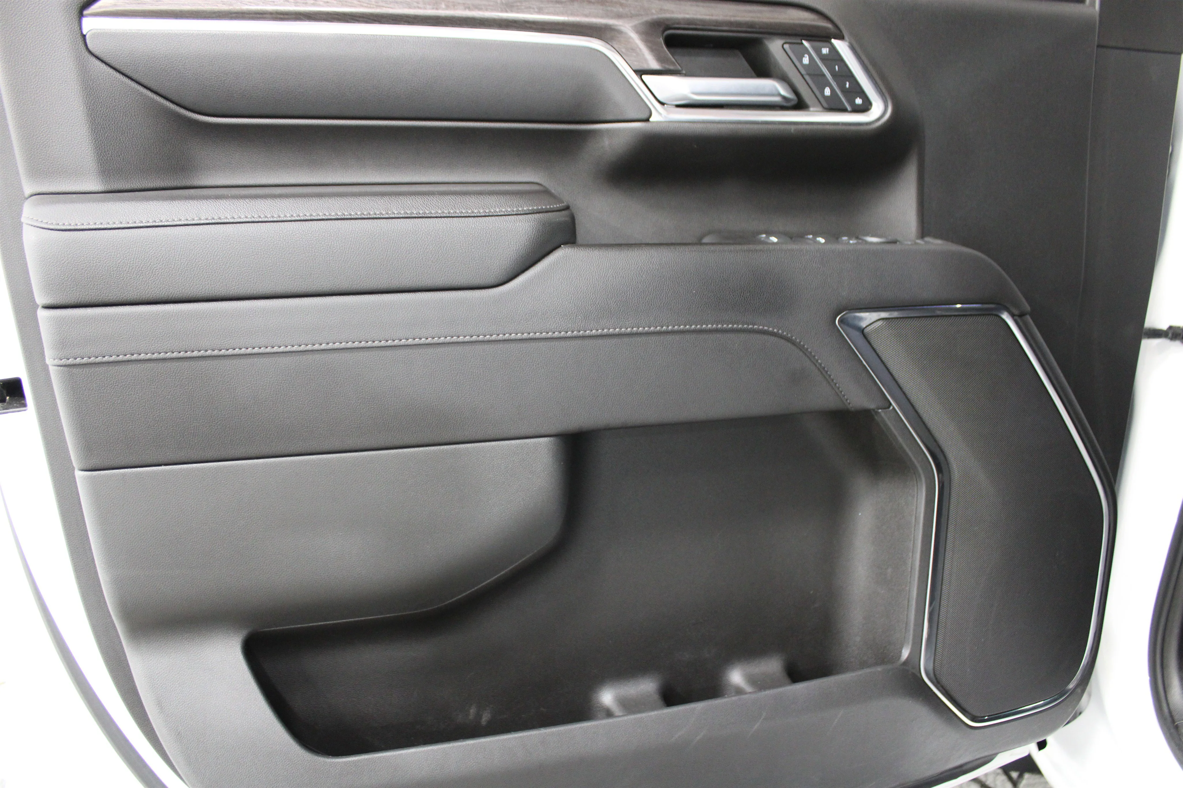 2024 Chevrolet Silverado 2500HD LTZ - Photo 6
