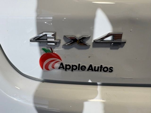 Certified Used 2022 White Jeep Latitude Lux image 12