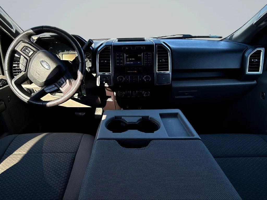 Used 2016 Blue Jeans Metallic Ford XLT image 13