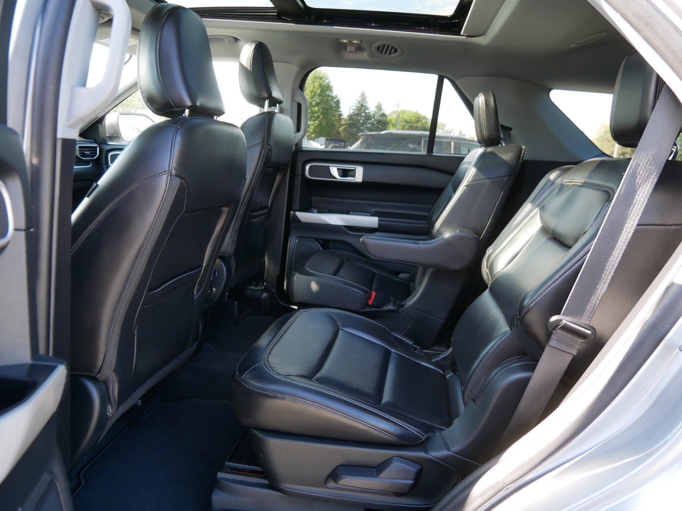Used 2021 Iconic Silver Metallic Ford XLT image 11