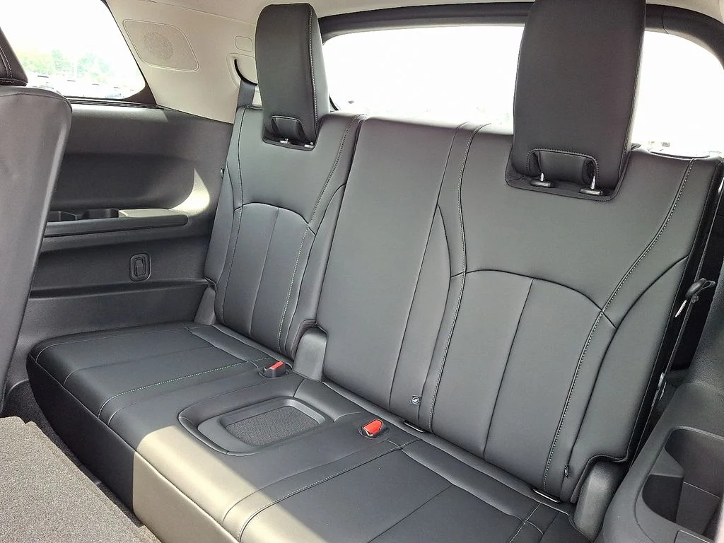 Used 2026 Gray INFINITI LUXE image 12