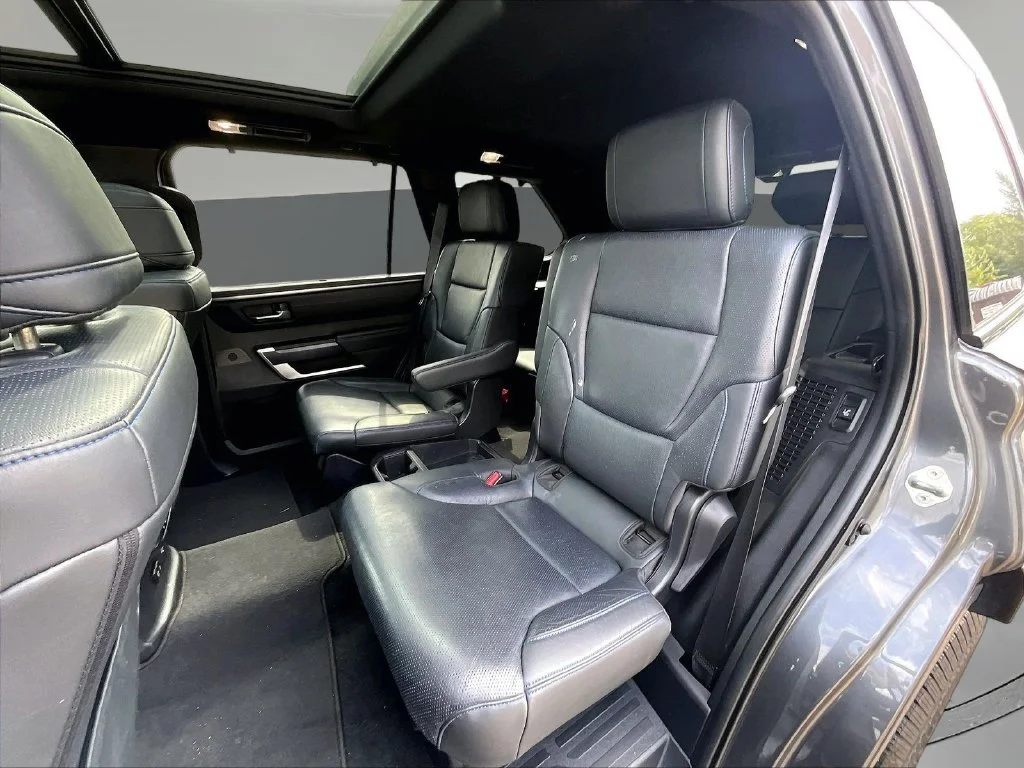 2024 Toyota Sequoia Platinum - Photo 24