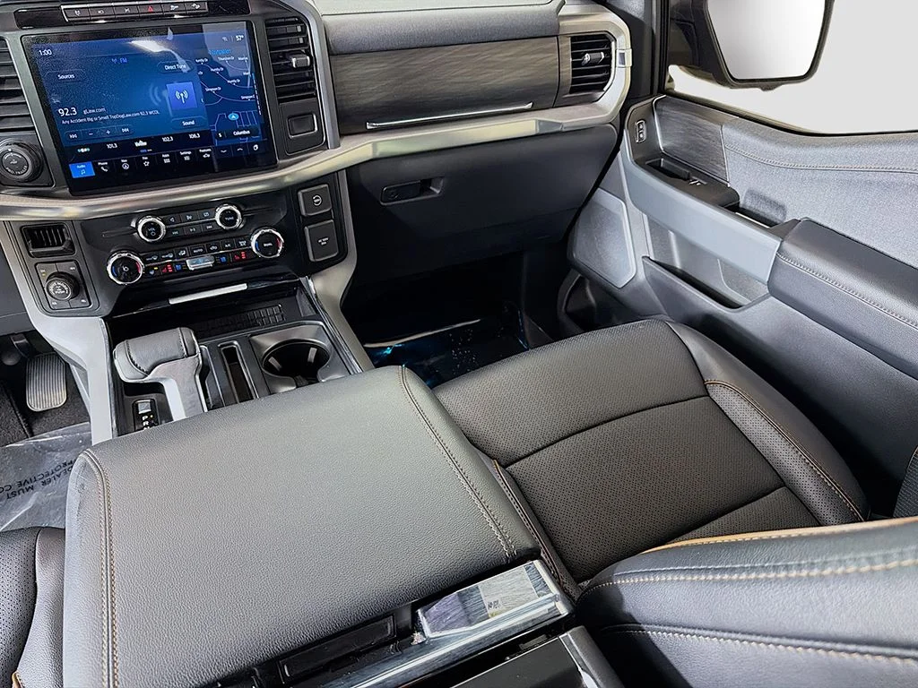 Used 2024 Agate Black Metallic Ford Lariat image 36