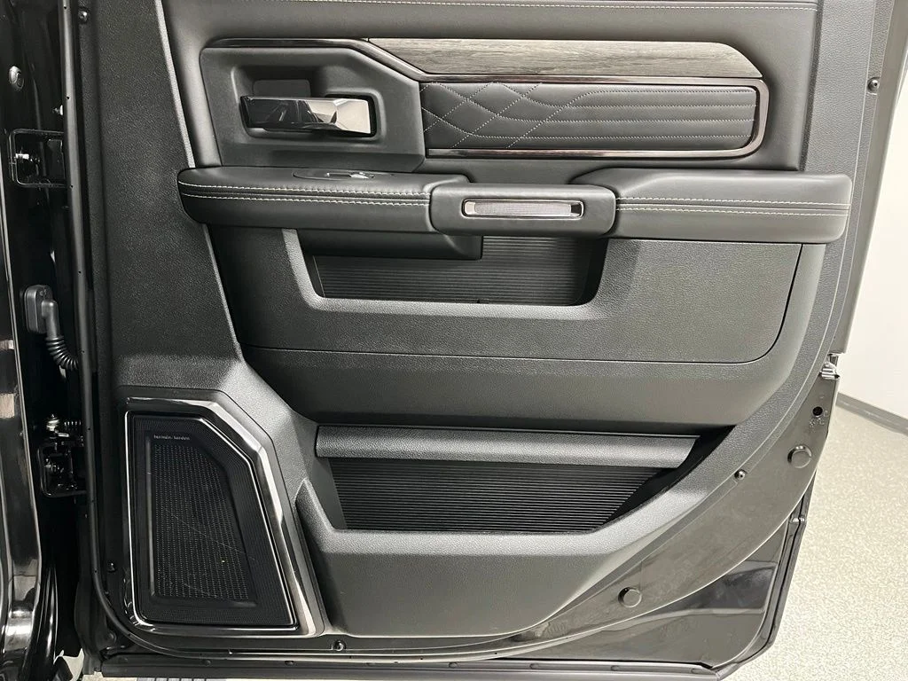 2025 RAM Ram 2500 Pickup Limited - Photo 49