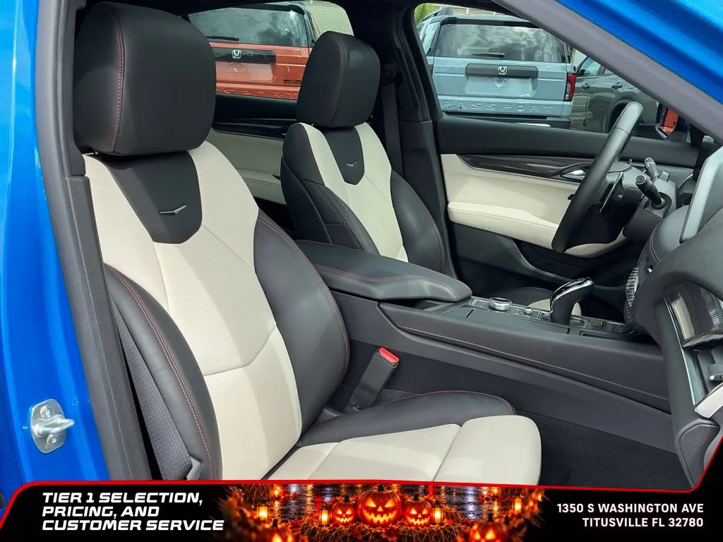 Used 2025 Coastal Blue Metallic Cadillac V-Series image 21