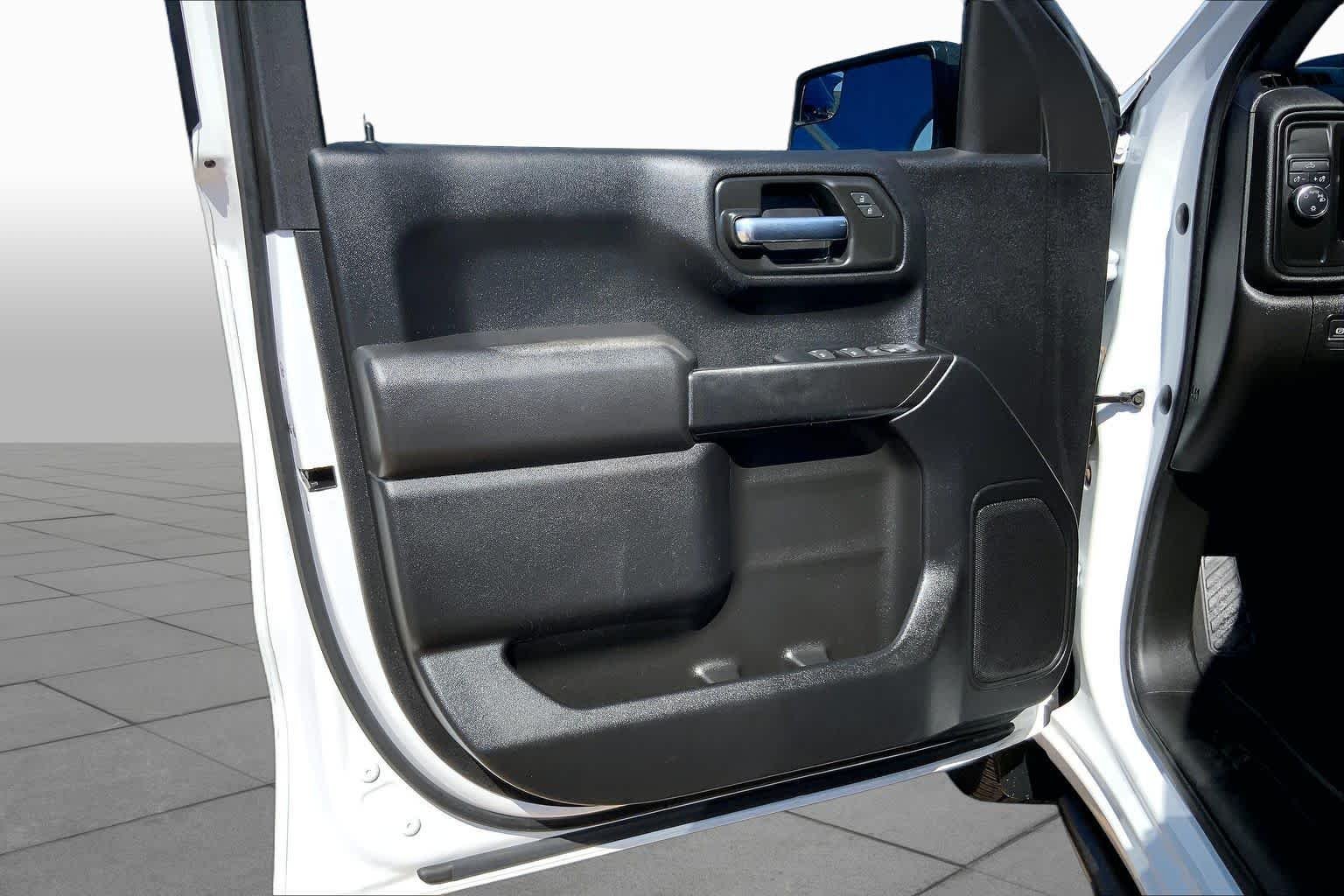 Used 2022 Summit White Chevrolet Custom image 22