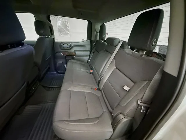 Used 2021 Silver GMC Elevation image 24