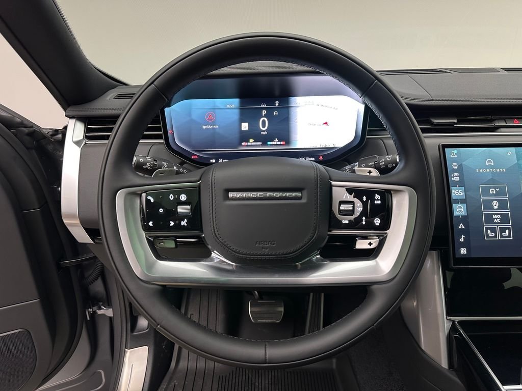 New 2026 Eiger Grey Metallic Land Rover SE image 15