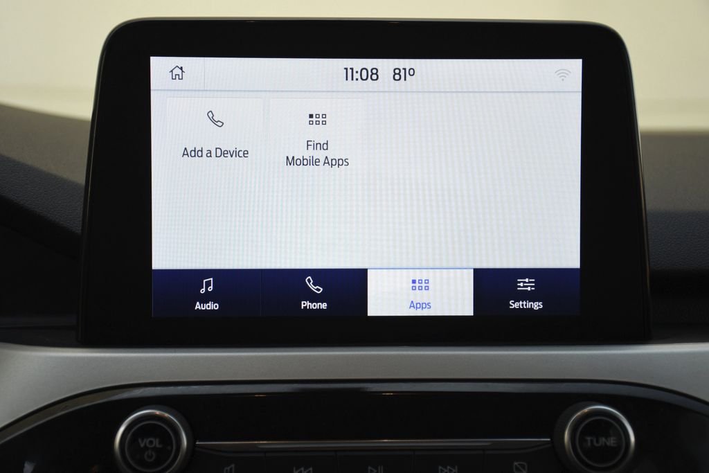 Used 2022 White Ford SE image 15