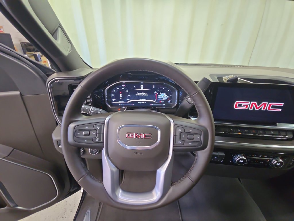 2025 GMC Sierra 1500 SLT - Photo 14