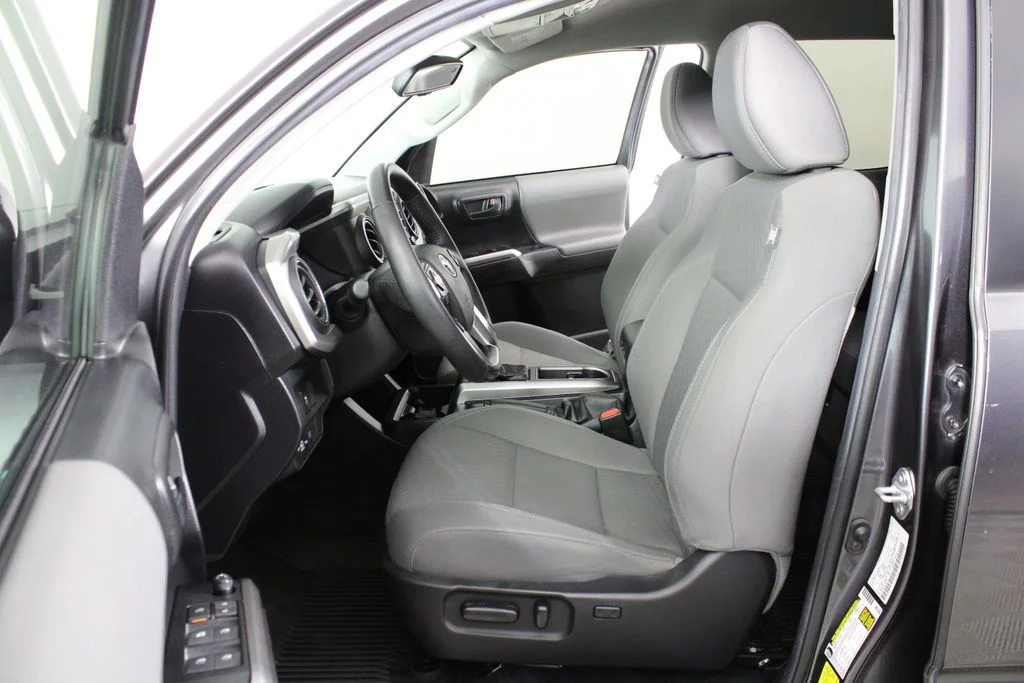 Used 2022 Gray Toyota SR5 image 18
