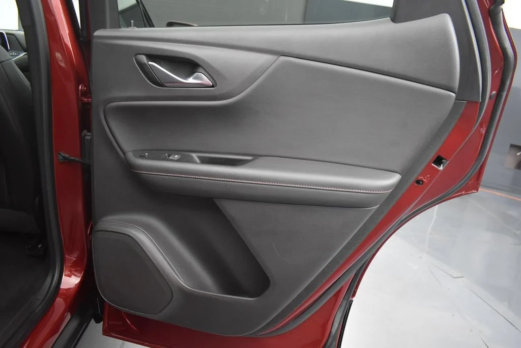Used 2019 CAJUN RED TINTCOAT Chevrolet RS image 32