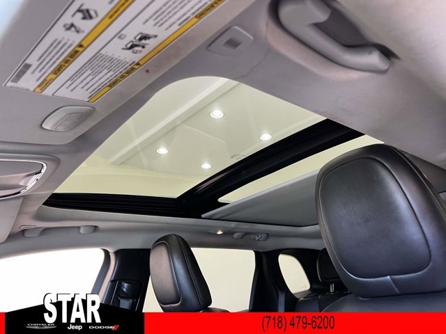 Used 2019 Granite Crystal Metallic Clearcoat Jeep Limited image 21