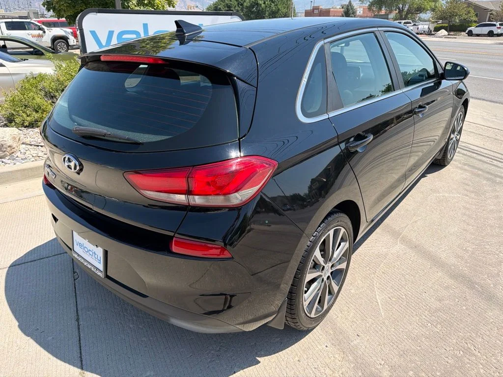 Used 2019 Black Hyundai Base image 7