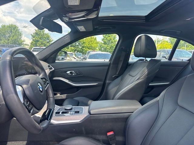Used 2025 Blue BMW 330i image 9
