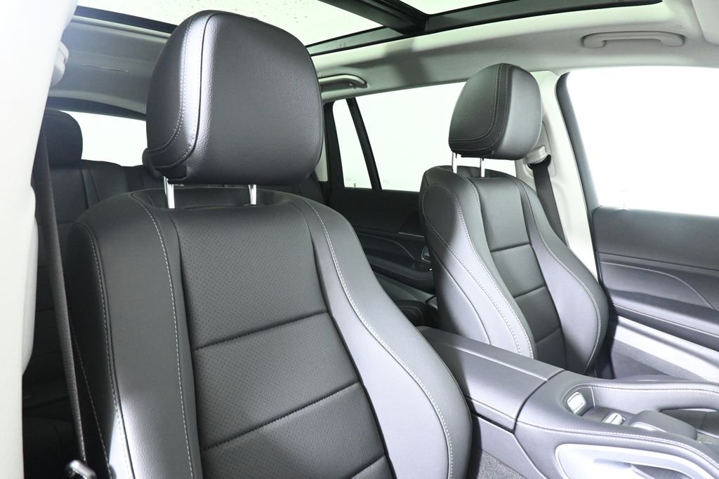 New 2026 Black Mercedes-Benz GLS 450 image 37