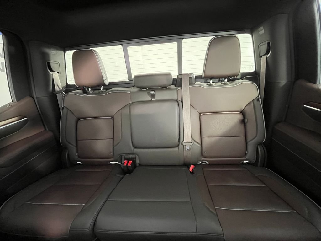 Used 2023 White GMC Denali image 20