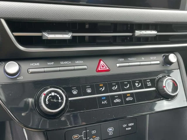 New 2025 Silver Hyundai SE image 25