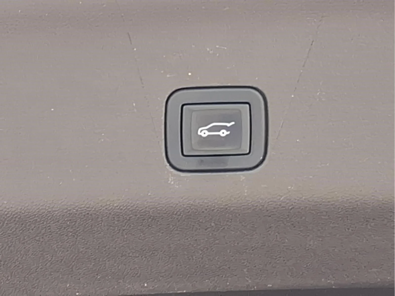 Used 2022 Summit White Chevrolet LT image 12