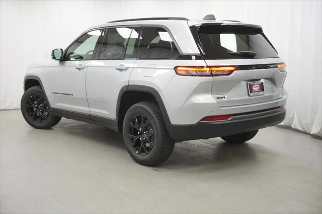 New 2026 Silver Zynith Exterior Paint Jeep Laredo image 13