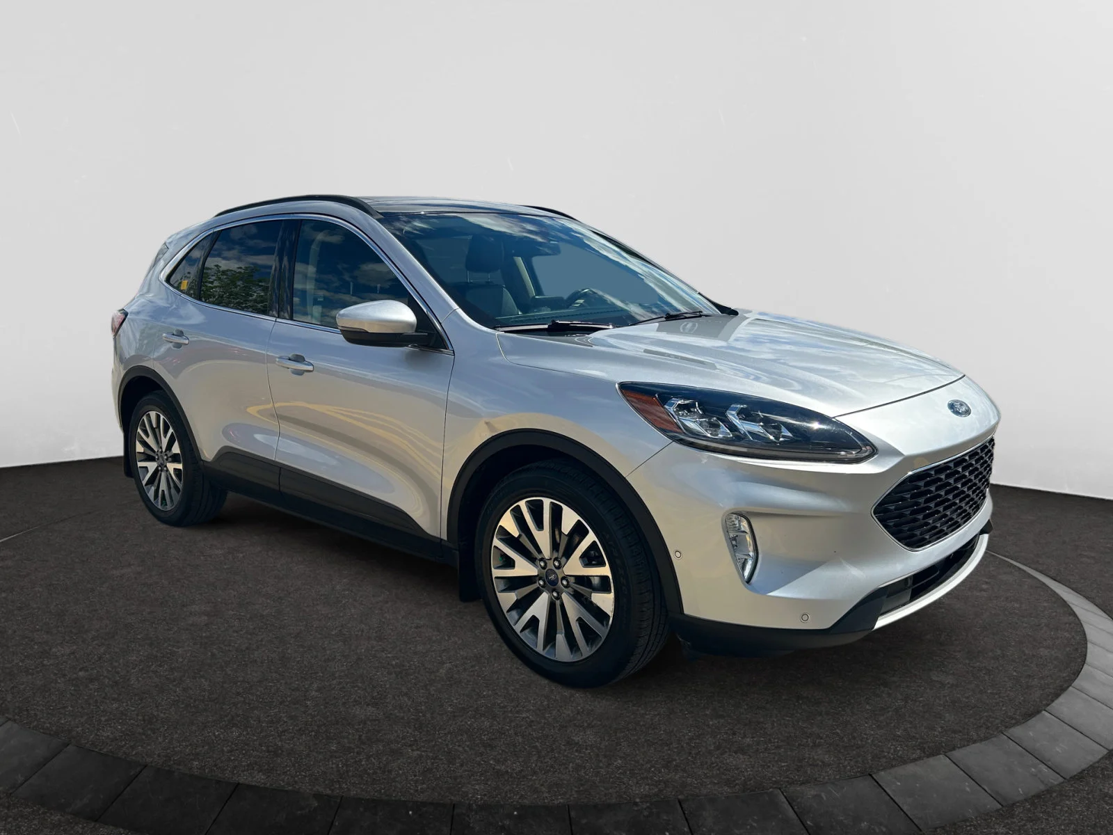Used 2020 SILVER Ford TITANIUM HYBRID AWD image 7