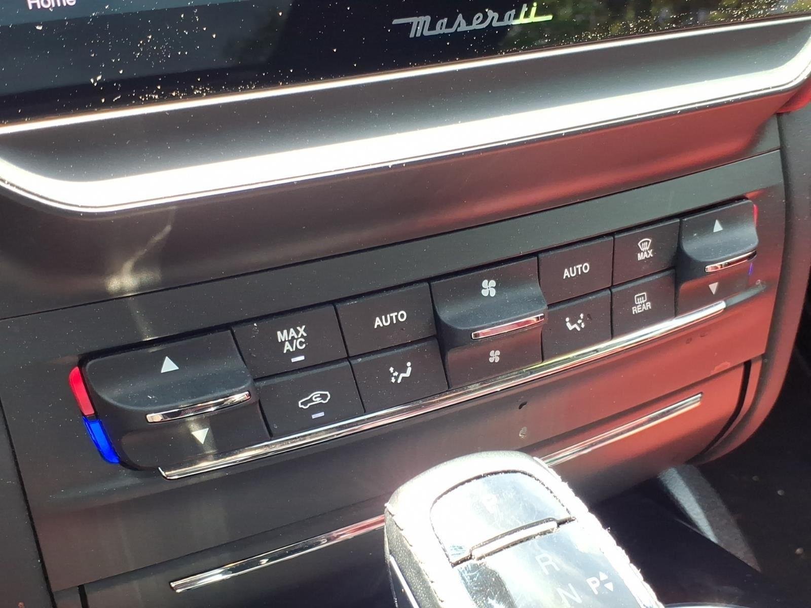 Used 2022 Bianco Maserati Modena image 24