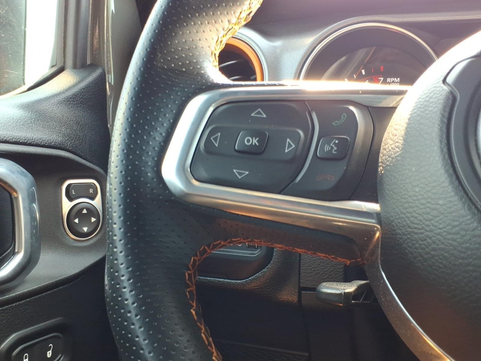 Used 2022 Sting-Gray Clearcoat Jeep Mojave image 26