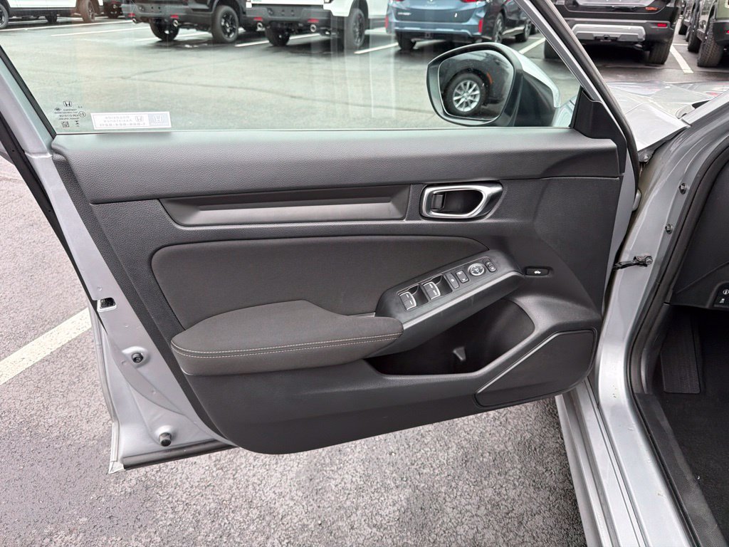 Certified Used 2024 Lunar Silver Metallic Honda LX image 17