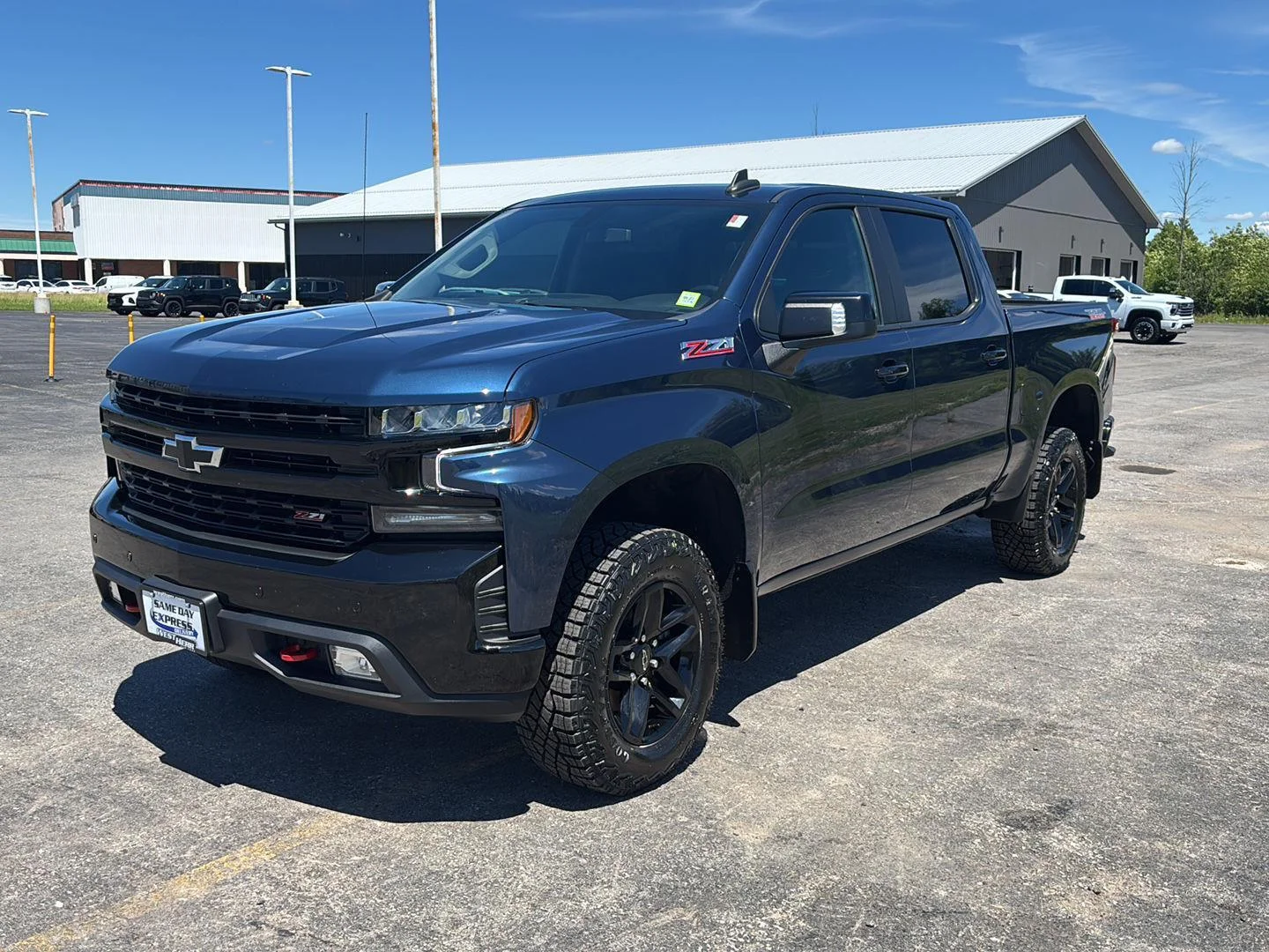Used 2021 Northsky Blue Metallic Chevrolet LT Trail Boss image 3