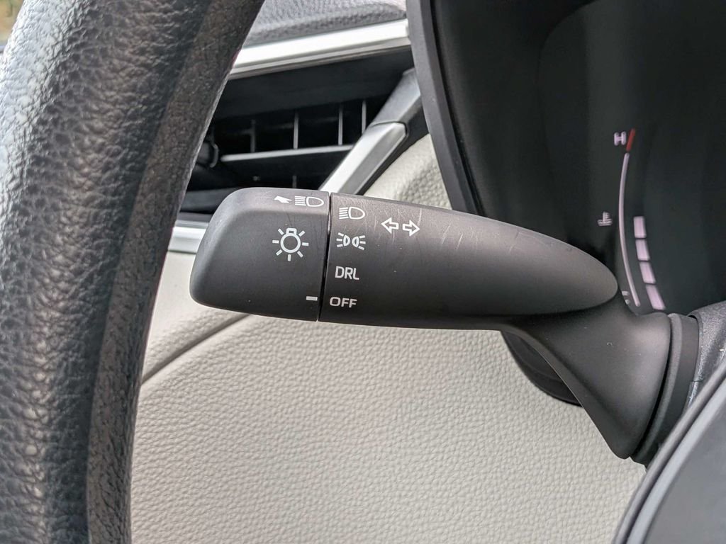 Used 2026  Toyota L image 30
