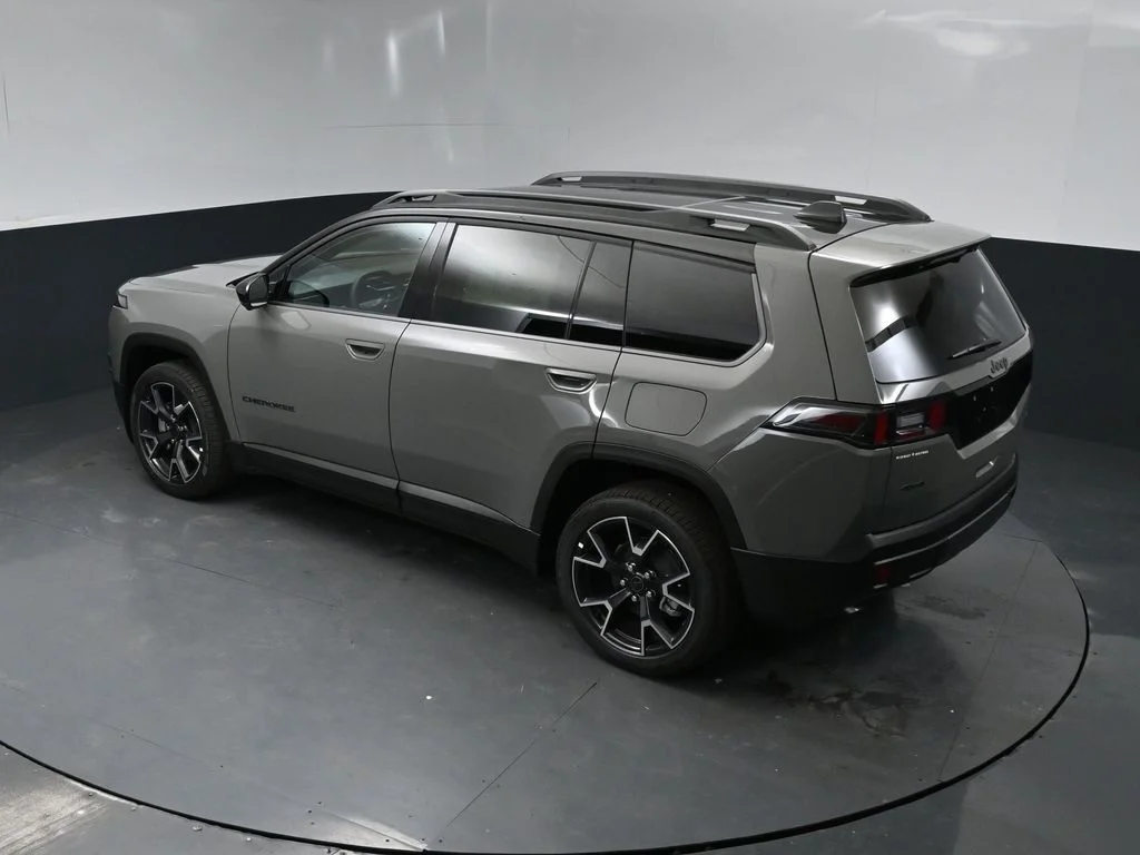 New 2026 Gray Jeep Overland image 42