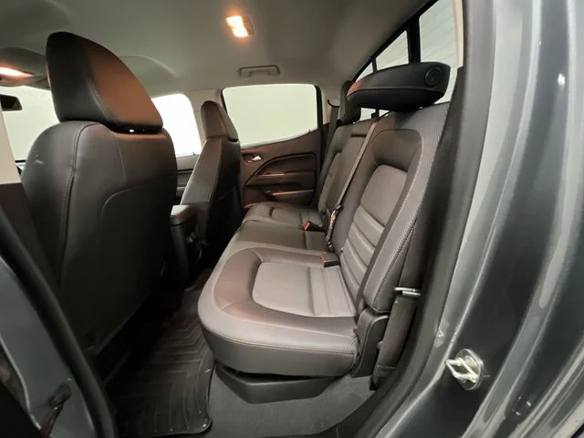Used 2021 Gray GMC AT4 w/Cloth image 22