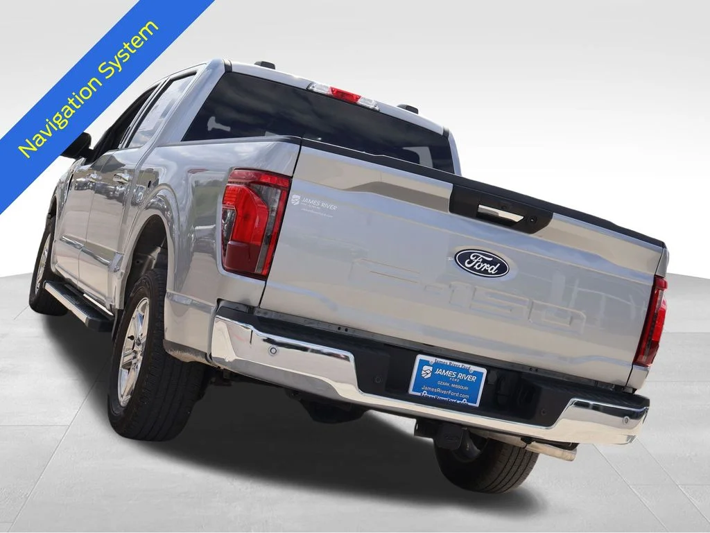 Used 2024 Silver Ford XLT image 4