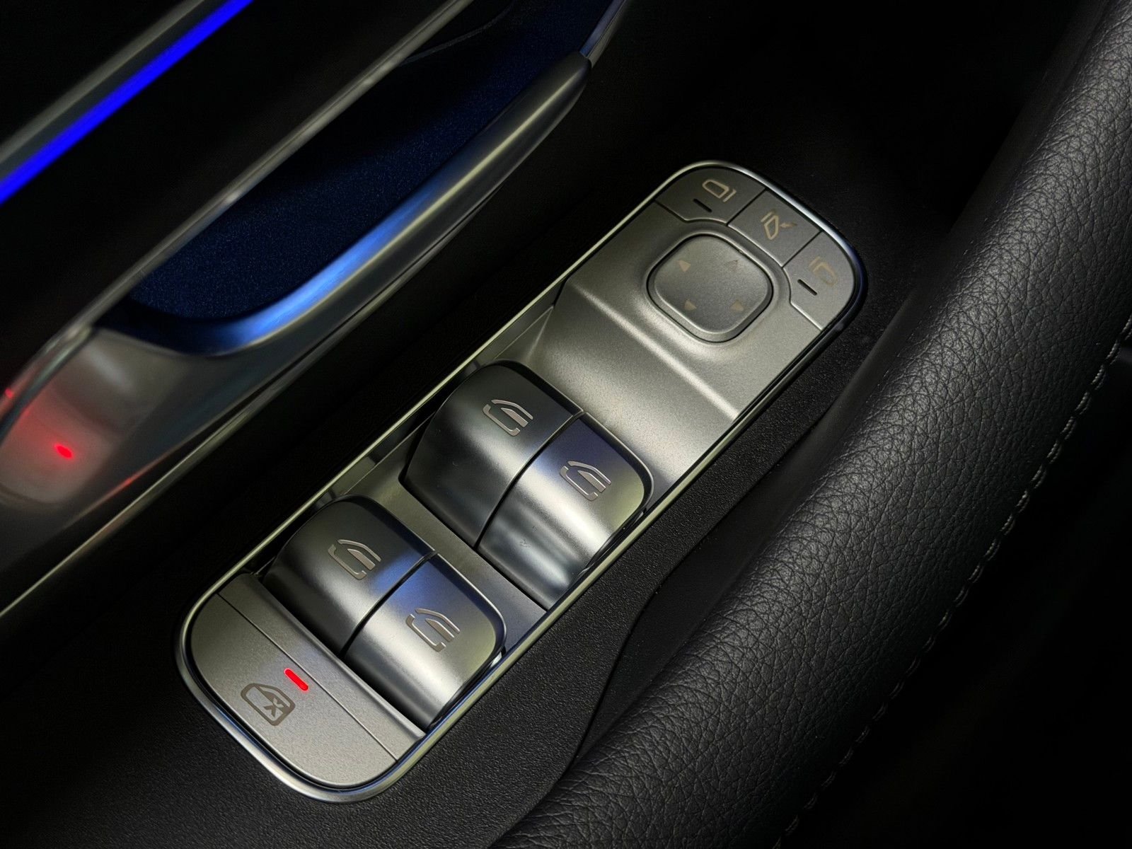 New 2026 Obsidian Black Metallic Mercedes-Benz GLE 350 image 19
