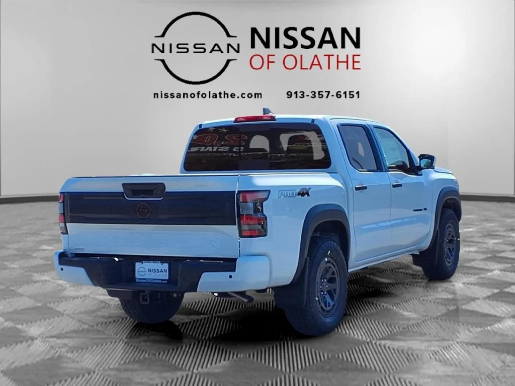 New 2027 White Nissan PRO-4X image 27