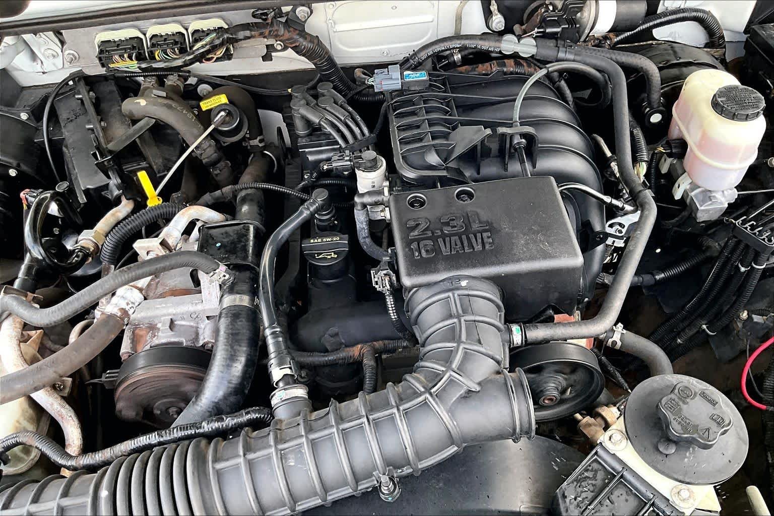 Used 2011 Oxford White Ford XL image 34