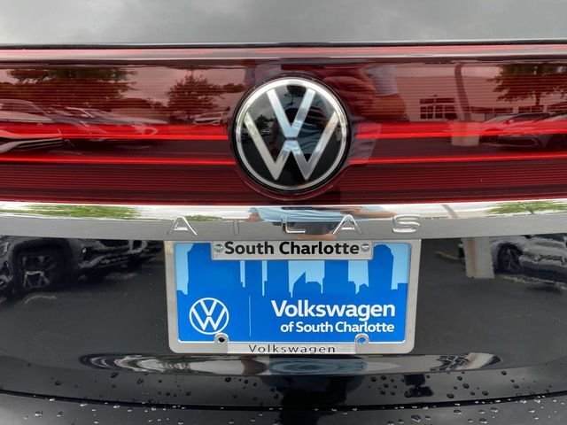 2025 Volkswagen Atlas SE w/Tech - Photo 8