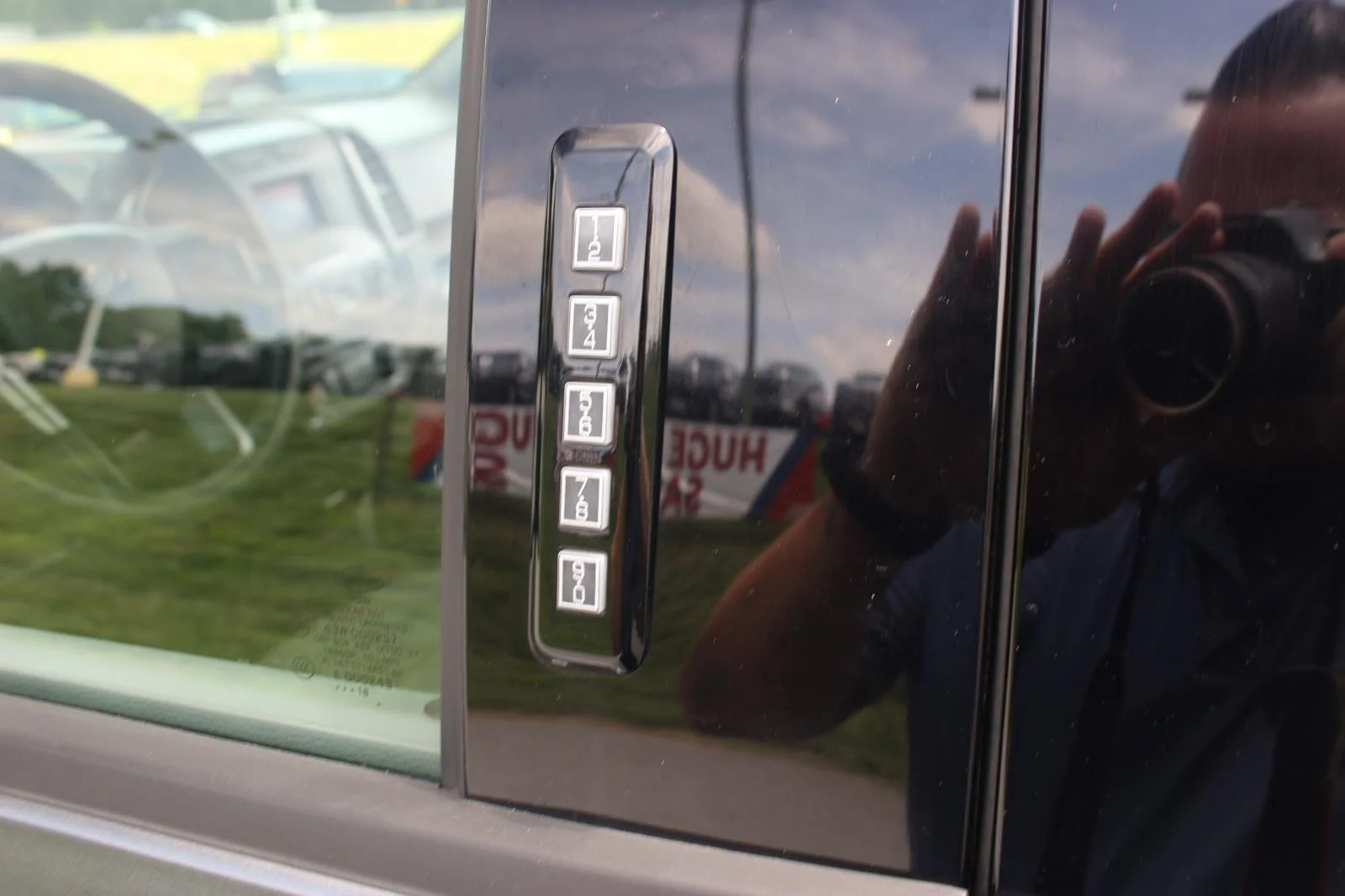 Used 2018 Grey Ford XL image 11