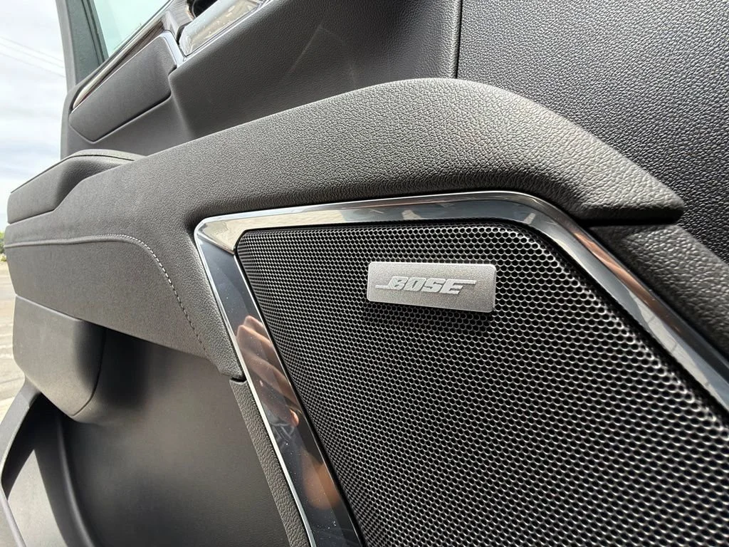 New 2026 Onyx Black GMC Elevation image 33