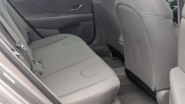 Used 2023 Silver Hyundai SEL image 23