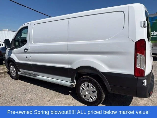 Used 2025 White Ford XL image 3
