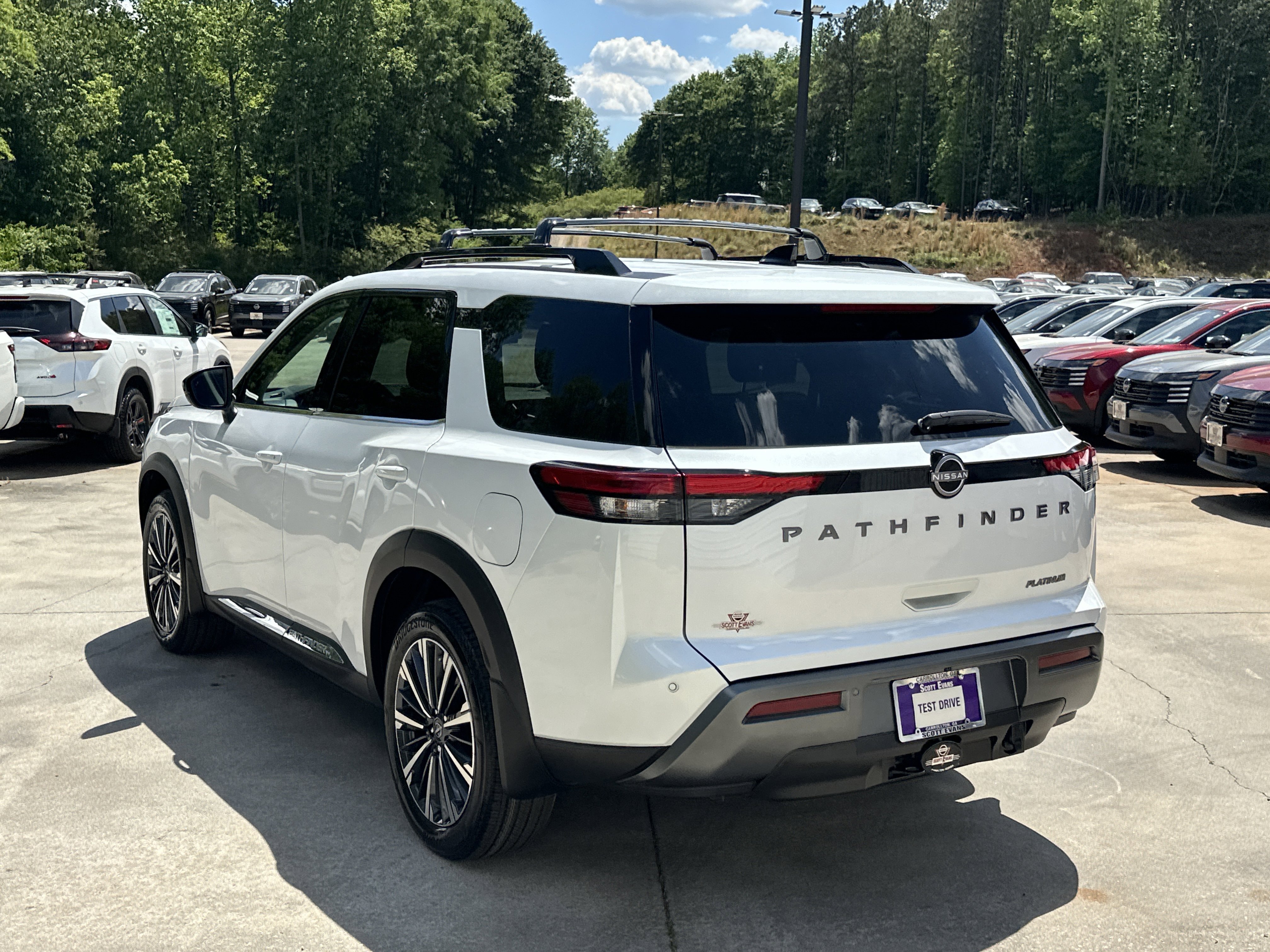 New 2026 Everest White Pearl Tricoat Nissan Platinum image 6