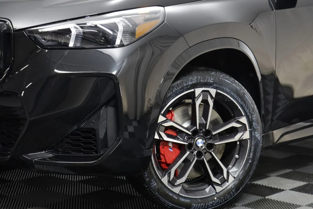 New 2026 Black BMW xDrive28i image 4