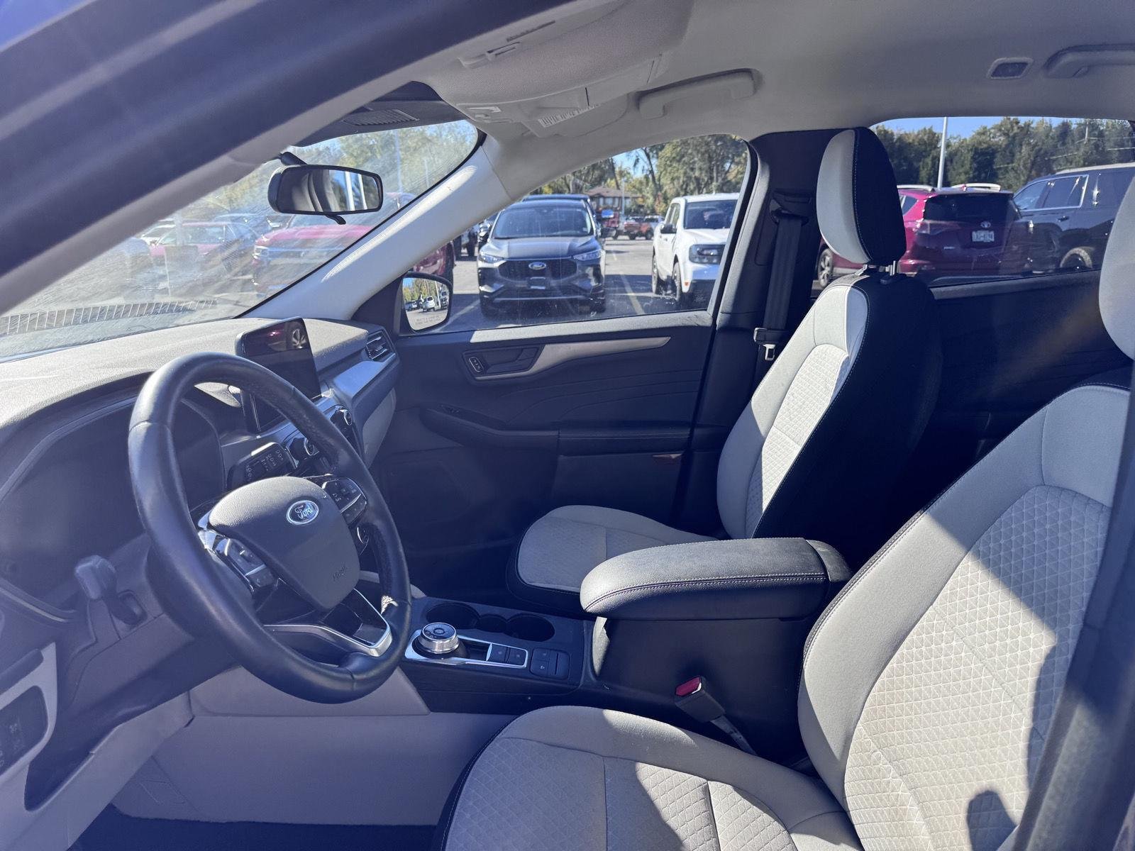Used 2023 Carbonized Gray Ford Active image 10