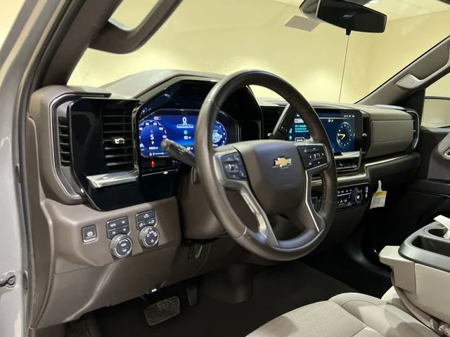 Used 2024 Sterling Gray Metallic Chevrolet LT image 9